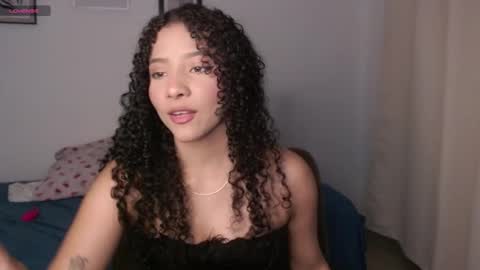 Snapshot of sophi_baby chatting on September 14, 3:37 am Sophi baby online show from September 14, 3:37 am