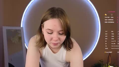 Snapshot of sophi_x chatting on October 12, 11:45 am Sophie online show from October 12, 11:45 am