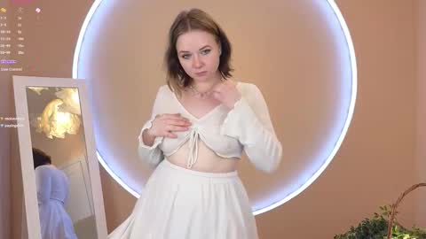 Snapshot of sophi_x chatting on October 7, 3:38 pm Sophie online show from October 7, 3:38 pm