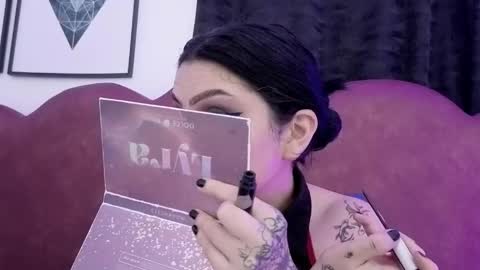 sophia hottie online show from April 23, 2:30 pm