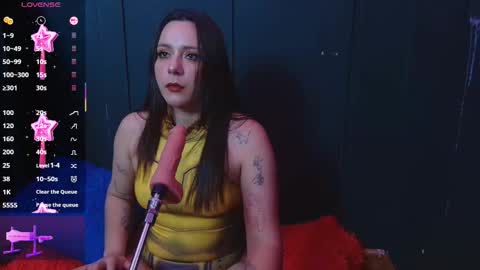 Soph online show from December 20, 2:32 pm