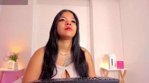  S O P H I A  online show from April 22, 11:40 am