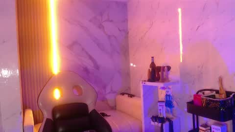 Sophia online show from April 25, 3:53 am