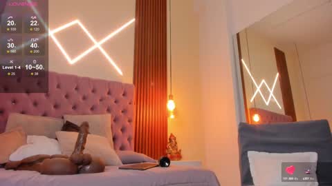 Snapshot of sophia_turneer chatting on September 27, 1:02 am sophia_turneer online show from September 27, 1:02 am