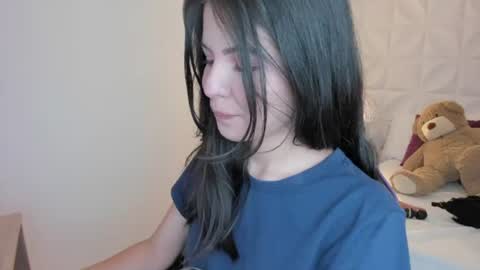 Sophia Howland online show from July 24, 9:44 pm