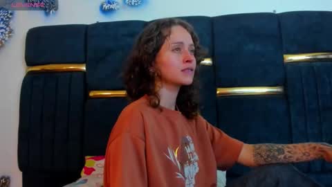 sophiamiller6 online show from April 26, 2:37 pm