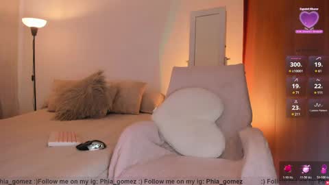    online show from April 23, 11:39 am