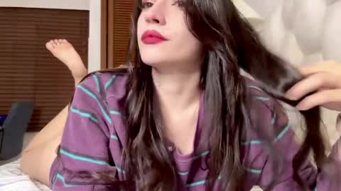 sophiarommie online show from April 24, 8:39 am