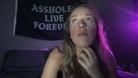 sophiasaintxo online show from June 19, 5:49 pm
