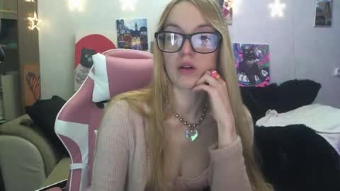 SophiaSonata online show from December 13, 7:53 pm