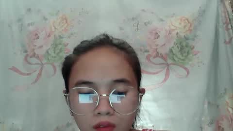 sophie_193 online show from May 14, 3:12 am