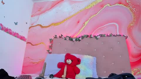 Sarah  online show from February 8, 2:58 am