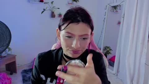 sophie doll online show from December 11, 6:52 pm