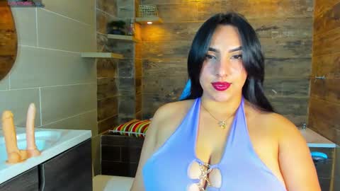 Snapshot of sophie_grays chatting on September 15, 7:32 pm S O P H I E online show from September 15, 7:32 pm