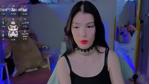 sophie_nomenal_ online show from October 27, 5:58 am