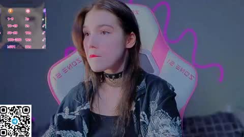 sophie_nomenal_ online show from April 25, 12:57 am