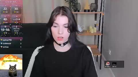 Snapshot of sophie_nomenal_ chatting on September 17, 9:35 pm sophie_nomenal_ online show from September 17, 9:35 pm