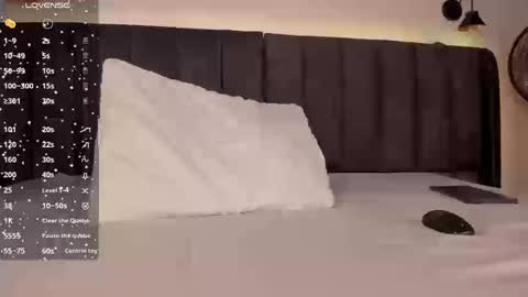 sophie_smith19 online show from March 14, 5:58 pm