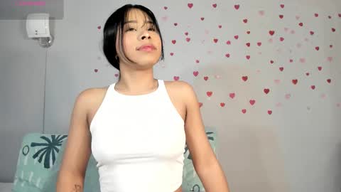 sophie_w1 online show from March 19, 12:31 pm