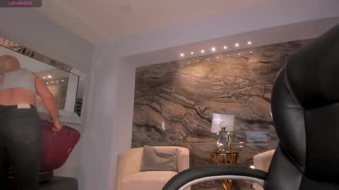 Sophie online show from September 24, 2:10 am