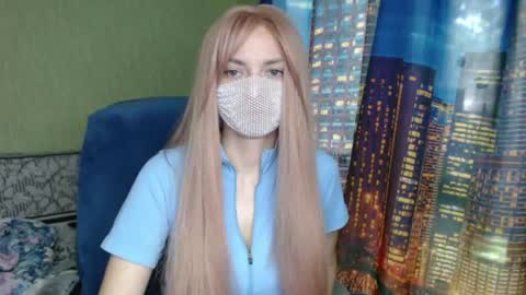 Sophie online show from June 5, 7:25 am