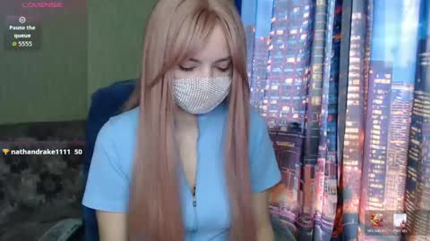 Sophie online show from March 8, 9:02 am