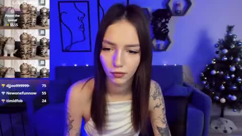 Snapshot of sophiecherrie chatting on December 28, 12:47 am Sophie online show from December 28, 12:47 am