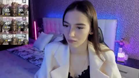 Snapshot of sophiecherrie chatting on March 3, 7:26 am Sophie online show from March 3, 7:26 am
