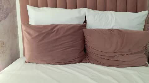 Sophie online show from April 27, 6:27 pm