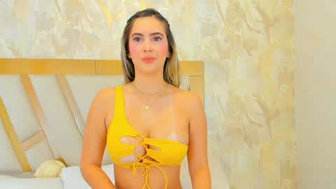 Sophie online show from April 22, 1:19 pm