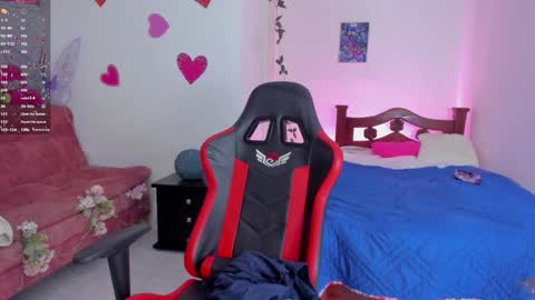 Sophie LAmour online show from October 3, 1:11 am