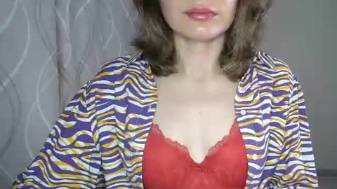 Sophiemisss online show from June 18, 6:15 am