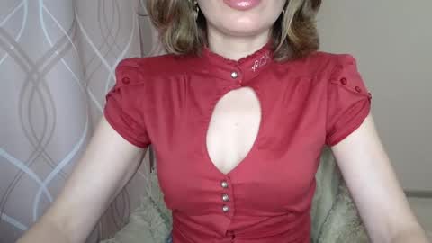 Snapshot of sophiemisss chatting on October 14, 10:18 am Sophiemisss online show from October 14, 10:18 am