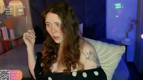 Sophie online show from April 27, 8:28 pm