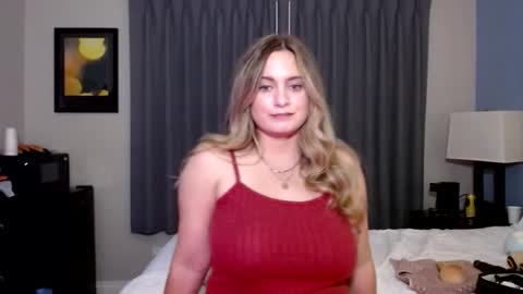 Sophie Raegan online show from March 24, 5:02 am