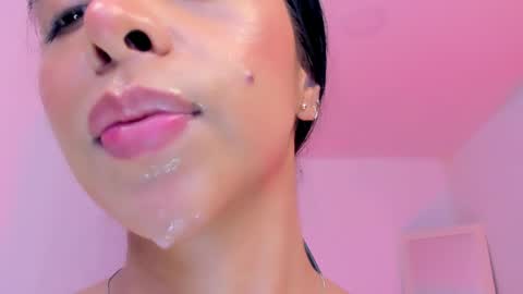 sophierooy online show from April 24, 3:15 pm