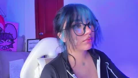   Sophie  online show from February 5, 10:24 pm