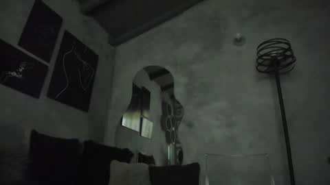 Snapshot of sophiierobertss_ chatting on February 20, 5:30 pm Dani online show from February 20, 5:30 pm