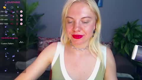 Lisa online show from July 2, 3:17 am