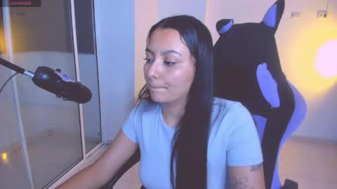 Lili online show from April 21, 2:51 am