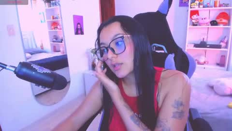 Lili online show from April 30, 1:38 pm