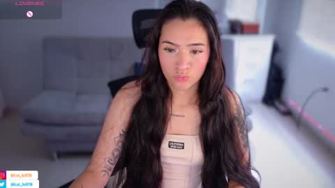 Snapshot of soyabby_ chatting on March 2, 7:30 pm Luisa online show from March 2, 7:30 pm