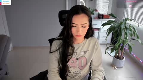 Snapshot of soyabby_ chatting on January 9, 8:44 pm Luisa online show from January 9, 8:44 pm
