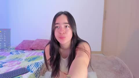 Instagram Soyamandaa  1 online show from February 12, 9:11 pm