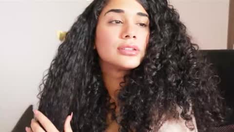 You want to talk to me more personal follow me in My Channel VIP  50 the discount       online show from February 11, 6:55 pm