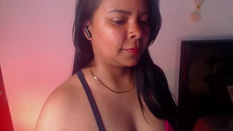 Snapshot of soytucolor chatting on December 17, 9:38 pm Paula add me on snap online show from December 17, 9:38 pm