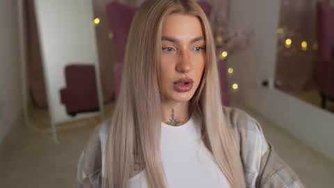 DAISY online show from March 11, 4:40 pm