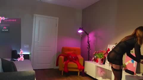 your sweet Jessy online show from March 11, 7:23 am