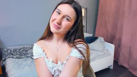 Elva online show from December 13, 7:53 pm