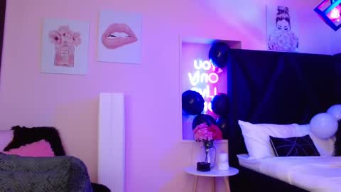 scarlett online show from November 24, 2:08 pm